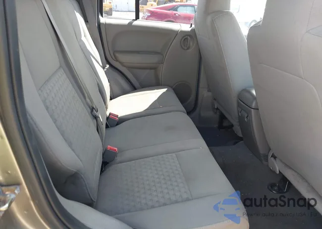 1J4GL48K17W697151: 43036517