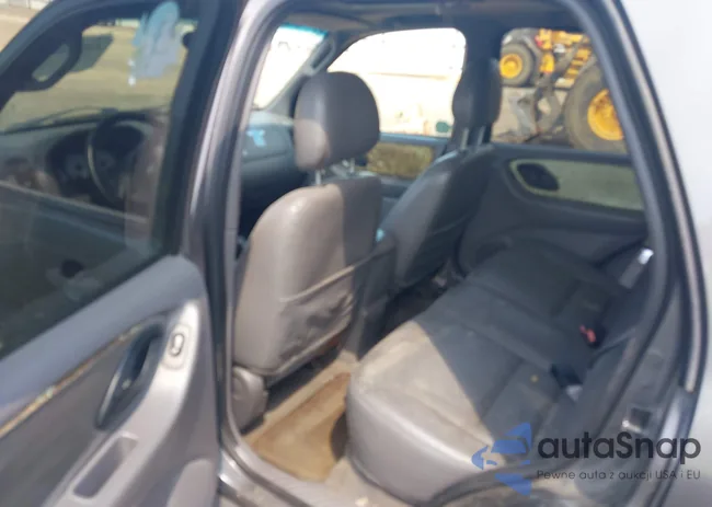 1FMYU04172KC92145: 43036668