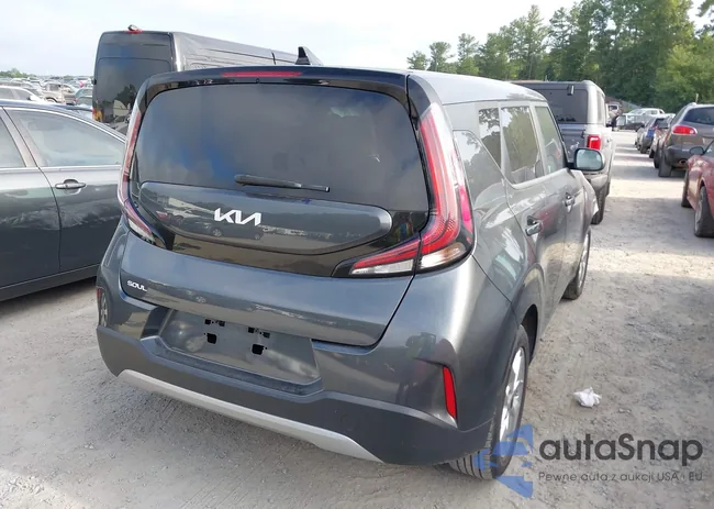 KNDJ23AU5R7910748: 43036761