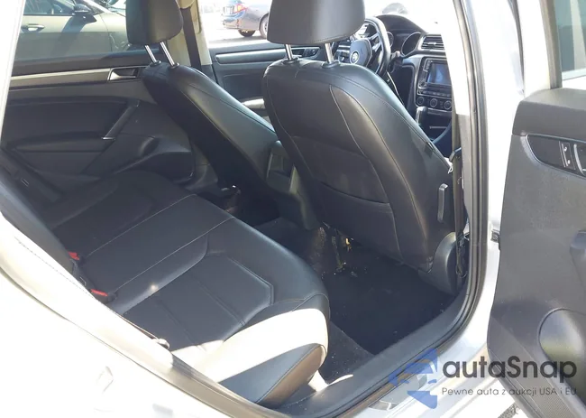 1VWDT7A34HC045895: 43037282