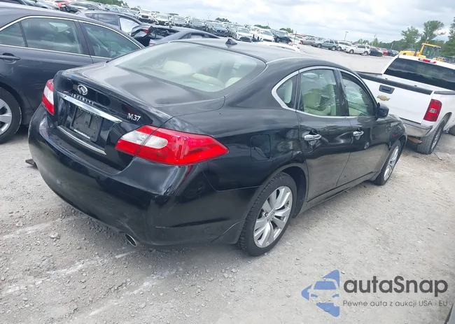 JN1BY1AP9BM323447: 43037439