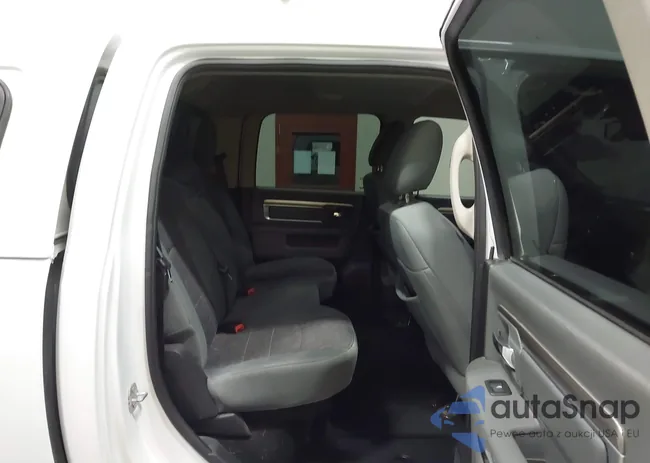 1C6RR7TT9GS386192: 43037708