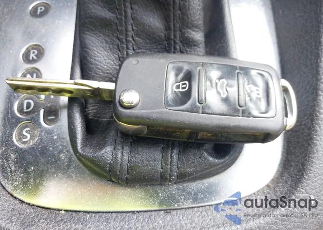 3VWDP7AJ7CM418924: 43037213