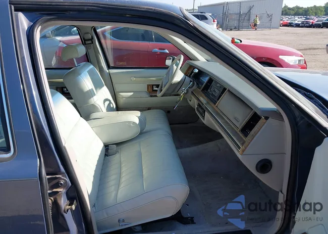 1LNCM81W2MY635517: 43038296