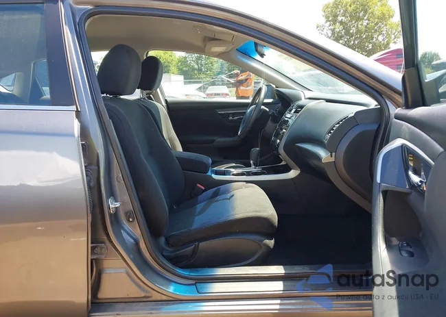 1N4AL3AP0EC143387: 43038215