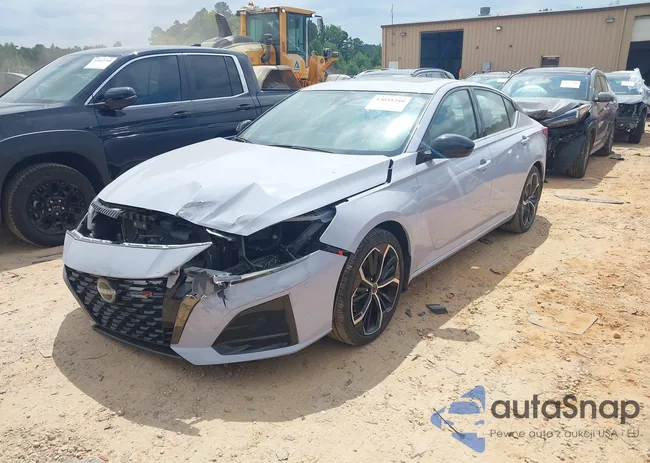 1N4BL4CVXRN379240: 43039280