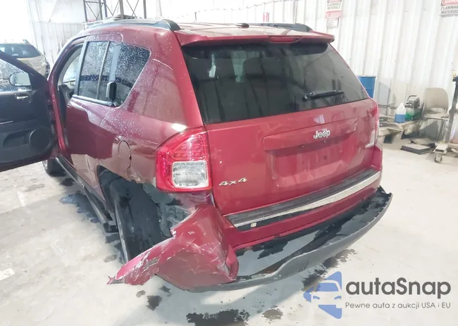 1C4NJDCB8CD717637: 43039846