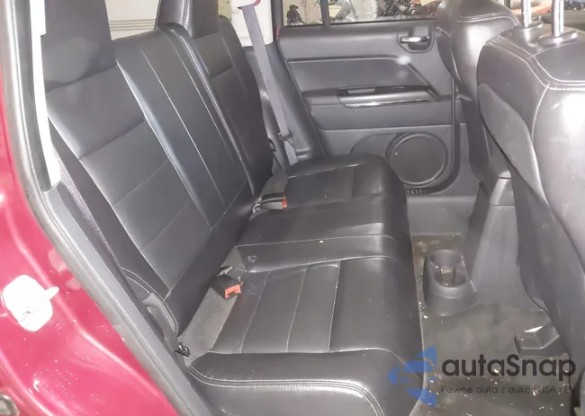 1C4NJDCB8CD717637: 43039846