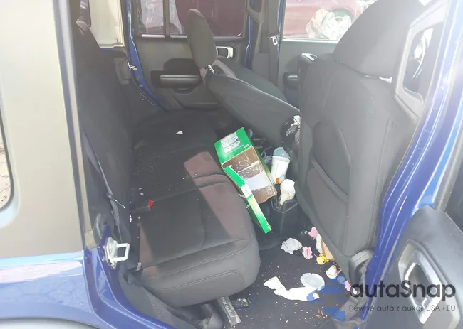 1C4HJXDG0LW109947: 43038886