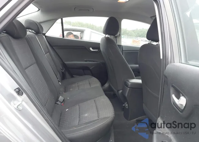 3KPA24AD9PE569180: 43038896