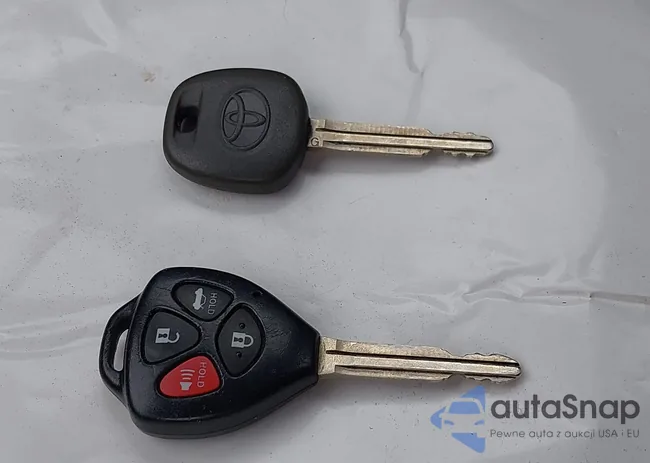 2T1BU4EE4DC118704: 43039080