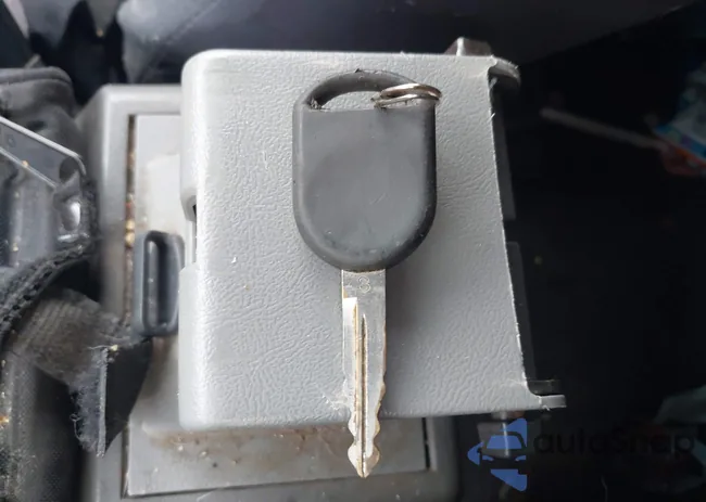 1FMZU67K35UB69382: 43040259