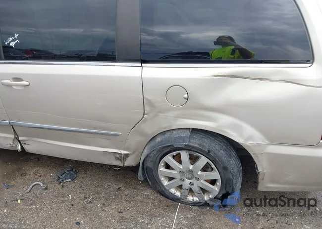 2C4RC1BG4FR600856: 43040281