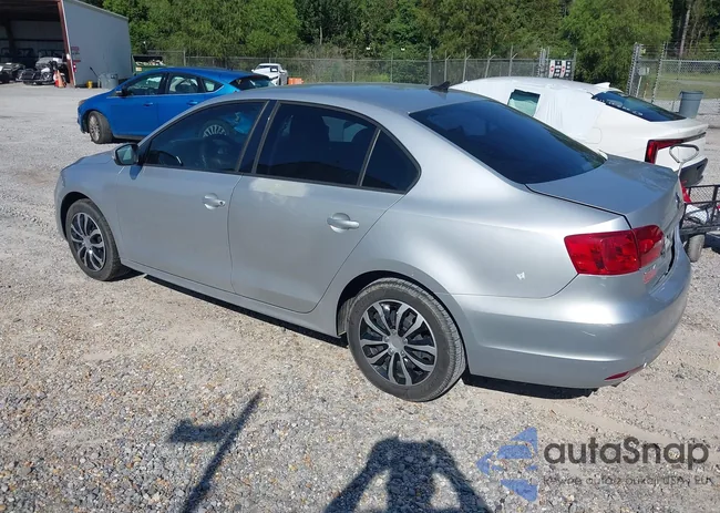 3VWD17AJ4EM283387: 43040399