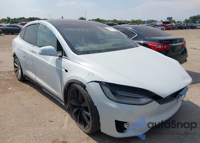 5YJXCBE20HF050017: 43040584