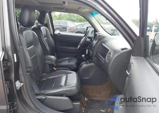 1C4NJPFA7ED754556: 43039953