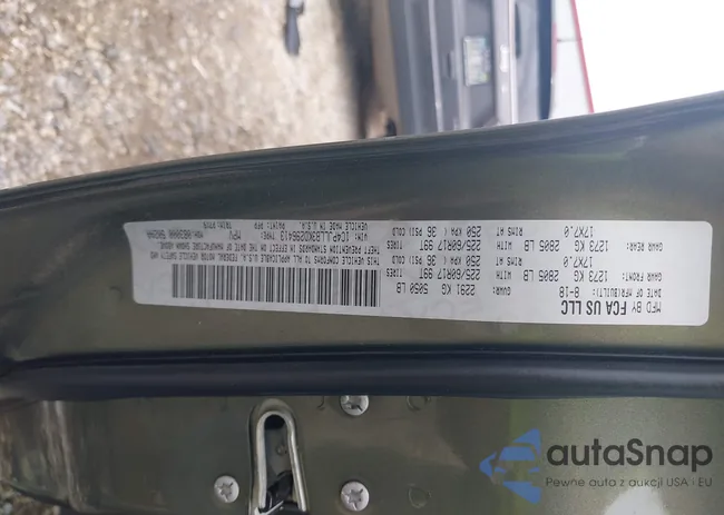 1C4PJLLB3KD296413: 43040185