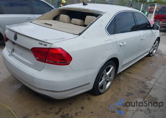 1VWBS7A39FC017999: 43041264