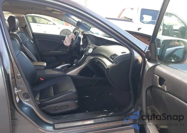 JH4CU26679C036321: 43041337