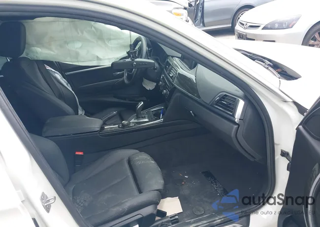 WBA8B9G54JNU98496: 43041477