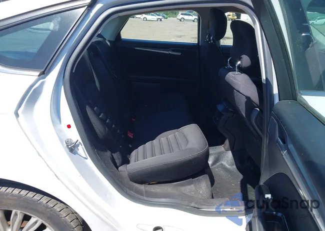 3FA6P0LU6ER318772: 43041570