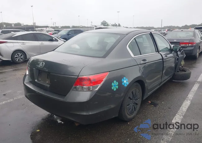 1HGCP26349A178721: 43041629