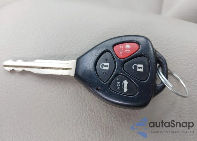 1NXBU4EE3AZ327829: 43041657