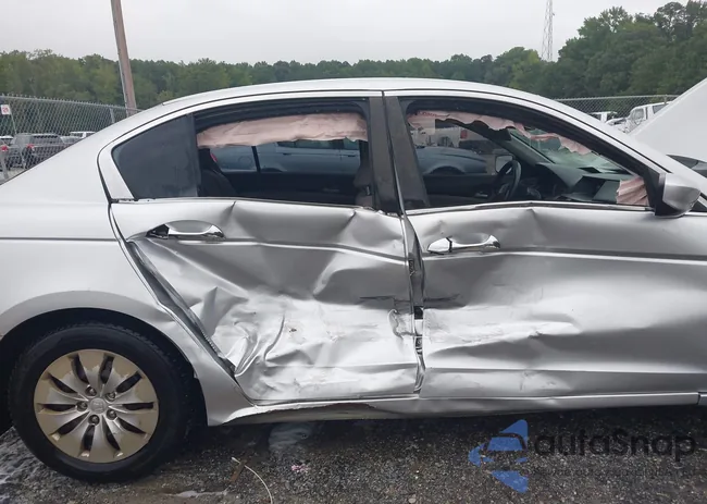 1HGCP2F34CA107493: 43041710