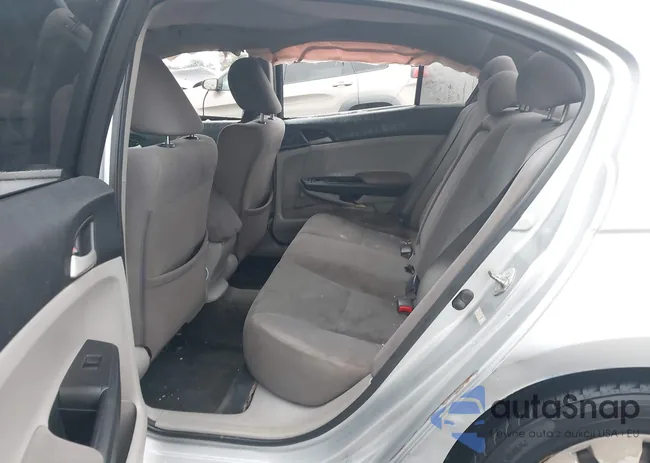 1HGCP2F34CA107493: 43041710