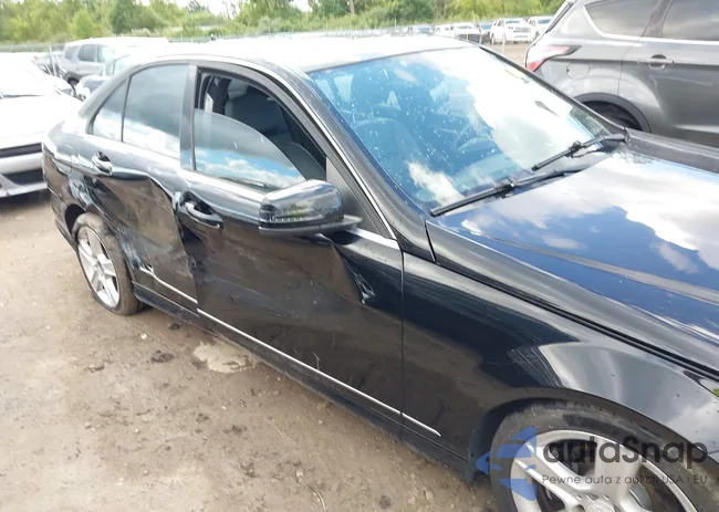 WDDGF8BB8BR158570: 43041854