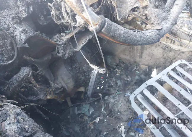 5GALRCED8AJ240121: 43040884