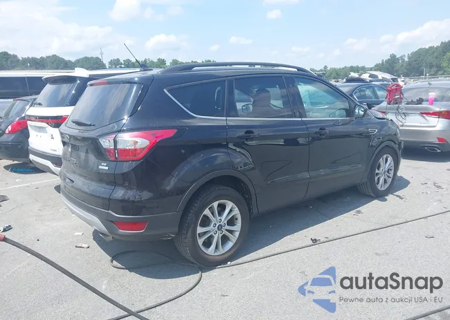 1FMCU0GD9JUC56556: 43040921