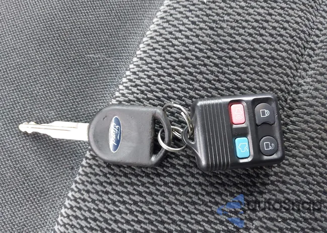 1FMZU73K43UA30838: 43040962