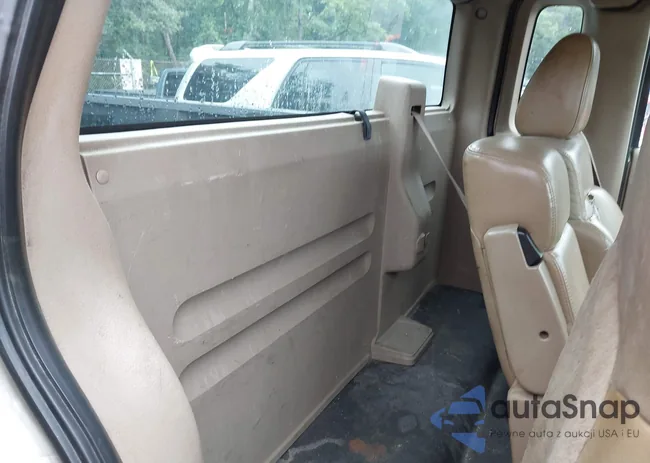 1FTRF122X7KD49613: 43041032