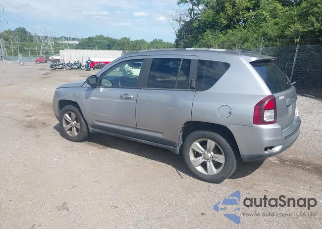 1C4NJCBA5GD561016: 43042294