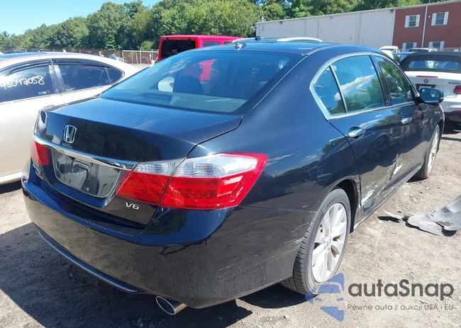 1HGCR3F84FA038708: 43042387