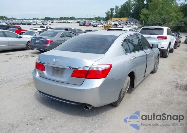 1HGCR2F34DA131272: 43042820