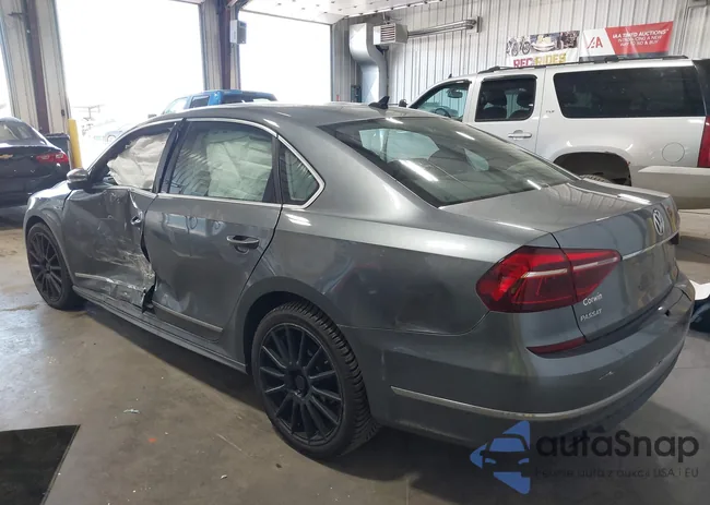 1VWDT7A33HC030045: 43042833