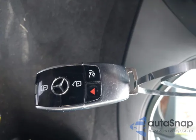 WDDZF4KB2HA100656: 43043275