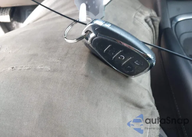 1G1ZD5ST2JF233823: 43043357