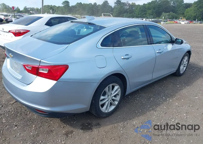 1G1ZD5ST2JF233823: 43043357