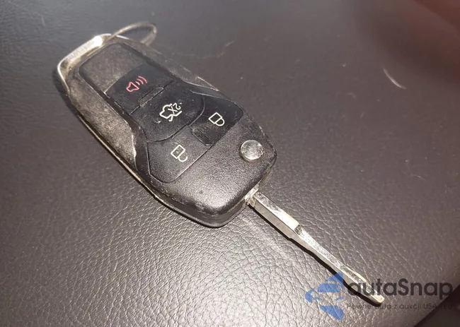 3FA6P0G76FR148726: 43043495