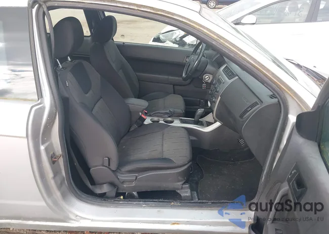 1FAHP32N79W263529: 43043839