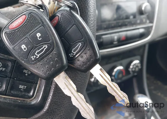 1C3CCBAB7CN117022: 43042892