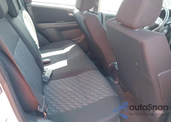 JS2YB413585109815: 43043152