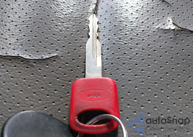 1FTNE14W89DA73053: 43044259