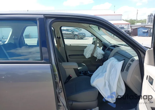 1FMCU0C74CKA27555: 43044402