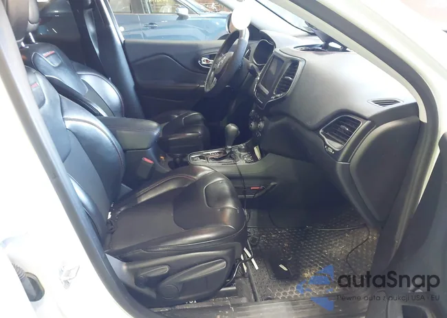 1C4PJMBX6KD478495: 43044684