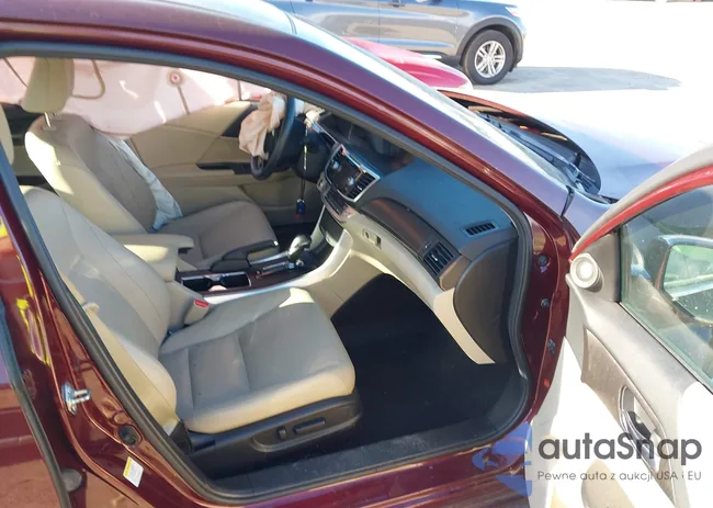 1HGCR6F57FA007847: 43044847