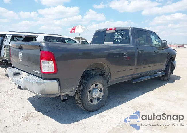 3C6UR5HL0RG237851: 43043923